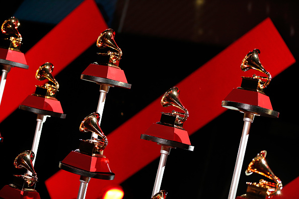 FandomRosalia's tweet photo. ¡¡Confirmado!!

Rosalía actuará este próximo 26 de enero en los #GRAMMYs 
y se confirma que es una de las artistas favoritas más esperadas en la ceremonia

#UnexpectEverything https://t.co/W5voR1tAkt