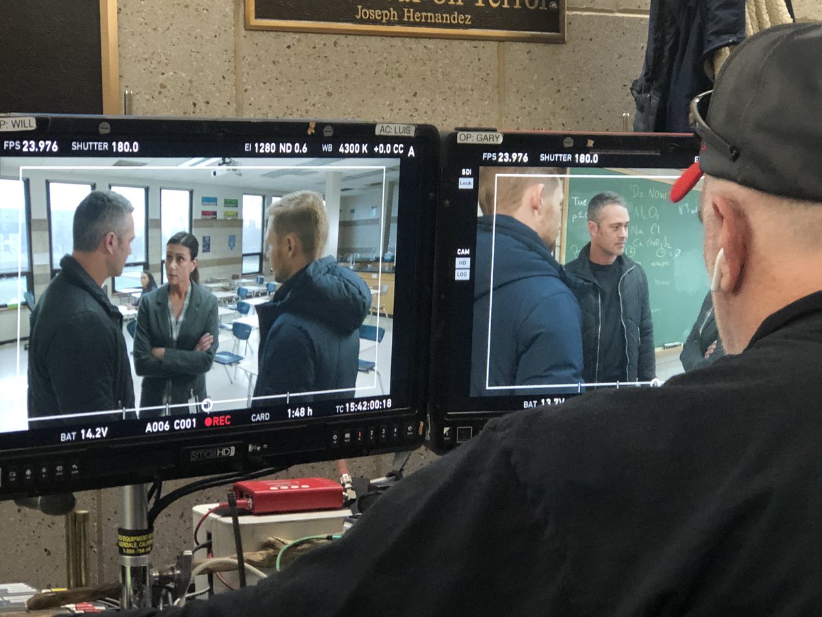 onechicagonews's tweet photo. 📷 | Brian Geraghty, Taylor Kinney and Melissa Ponzio on the set of Chicago Fire/Chicago PD.
(c) @MountCarmelHS https://t.co/dTDP577b8x