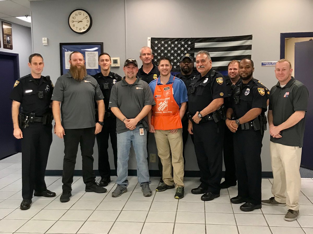 mikecrothers272's tweet photo. Had a great time with @JSOPIO and thanking them for all they do for our community and the partnership they have with our stores. #NLES @MichaelTrebony @SarahFarrellTHD @CharlesA_Wilson https://t.co/McoXcg9PYI