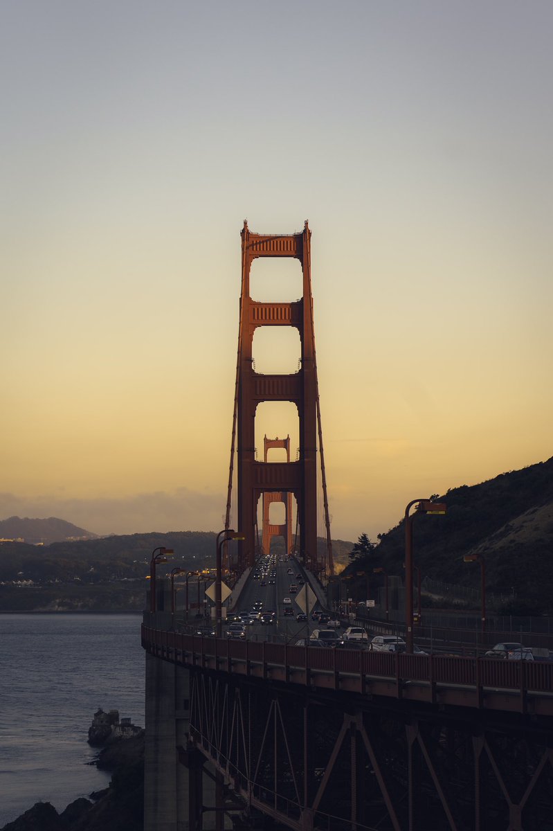 TRVLCreative's tweet photo. Golden Gate @ Golden Hour https://t.co/9DSTg2Kqvz