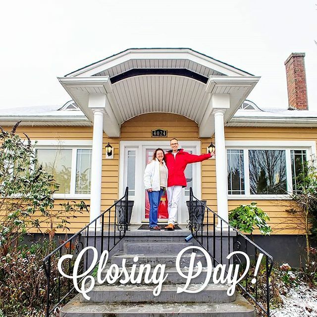 First snow AND first closing of the New Year!
.
Congratulations Murray & Nikole!
.
We were thrilled to hand over the keys to your dream craftsman home on this snowy January day ❄🏠 #realestatecouple #closingday #tacomarealtor #snowyclosingday