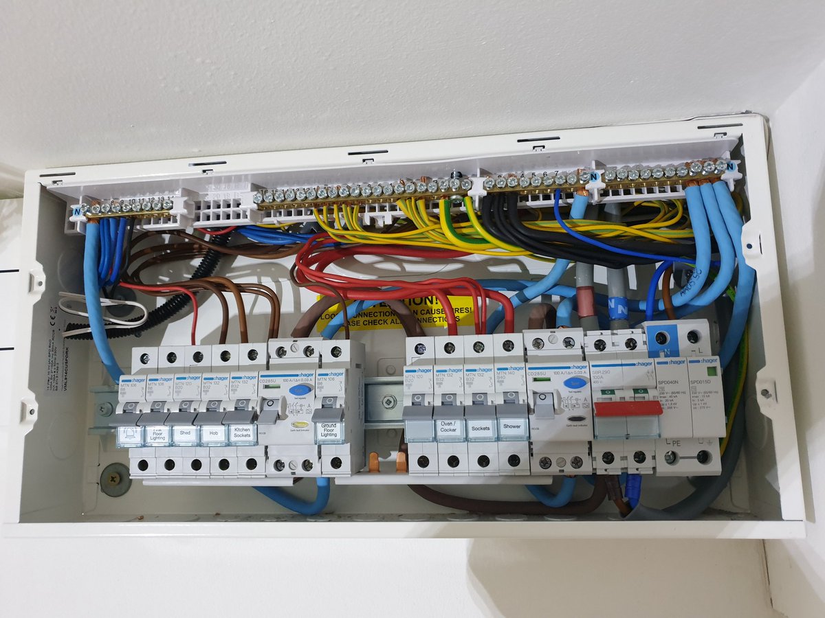 Lbgelectrical's tweet photo. @hageruk  first hager install today sidnt go too bad love the boards #HagerGang https://t.co/mmSbWoZUFq