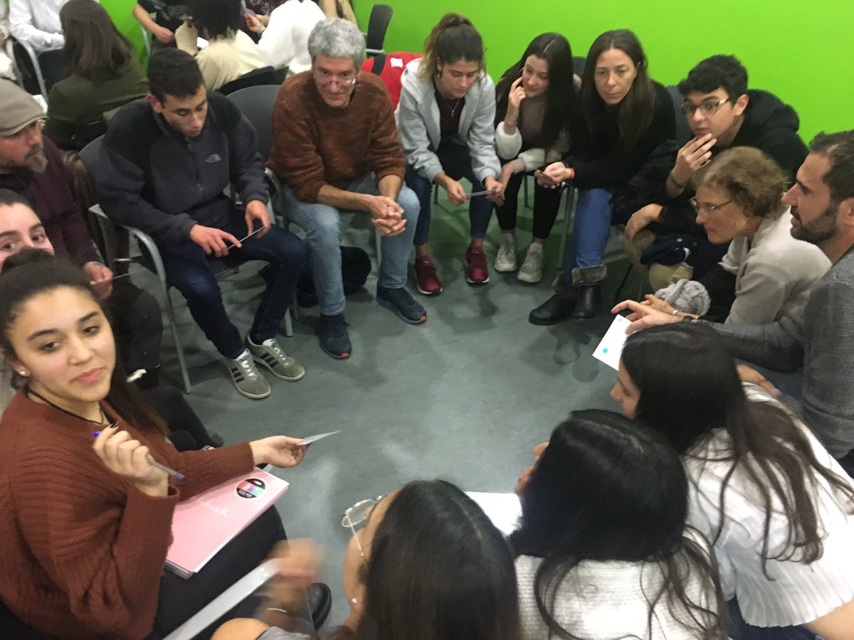 XarxaAdhoc's tweet photo. Primera sessió de la #Filoteca d’enguany, que els companys del Vallès Occidental organitzen amb la @bctxarxa, un taller filosòfic dedicat a l’obra “L’home a la recerca de sentit” de Viktor Frankl i presentat per @patrimuls @InsMatadepera @inscanroca @Ins_Terrassa https://t.co/jaWeAzLsO6