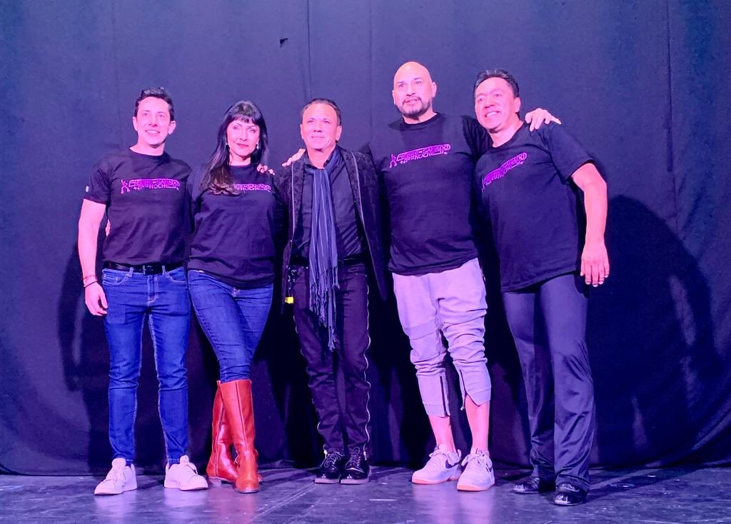 Listos para la nueva aventura de #FiebreDeSábadoPorLaNoche nuestros creativos: Gerardo Quiroz, Productor y Director General; 
Lilia Sixtos - Directora Artística 
Jaime Rojas -Director escénico 
Memo Téllez - Coreógrafo 
Hugo Robles - Director Vocal