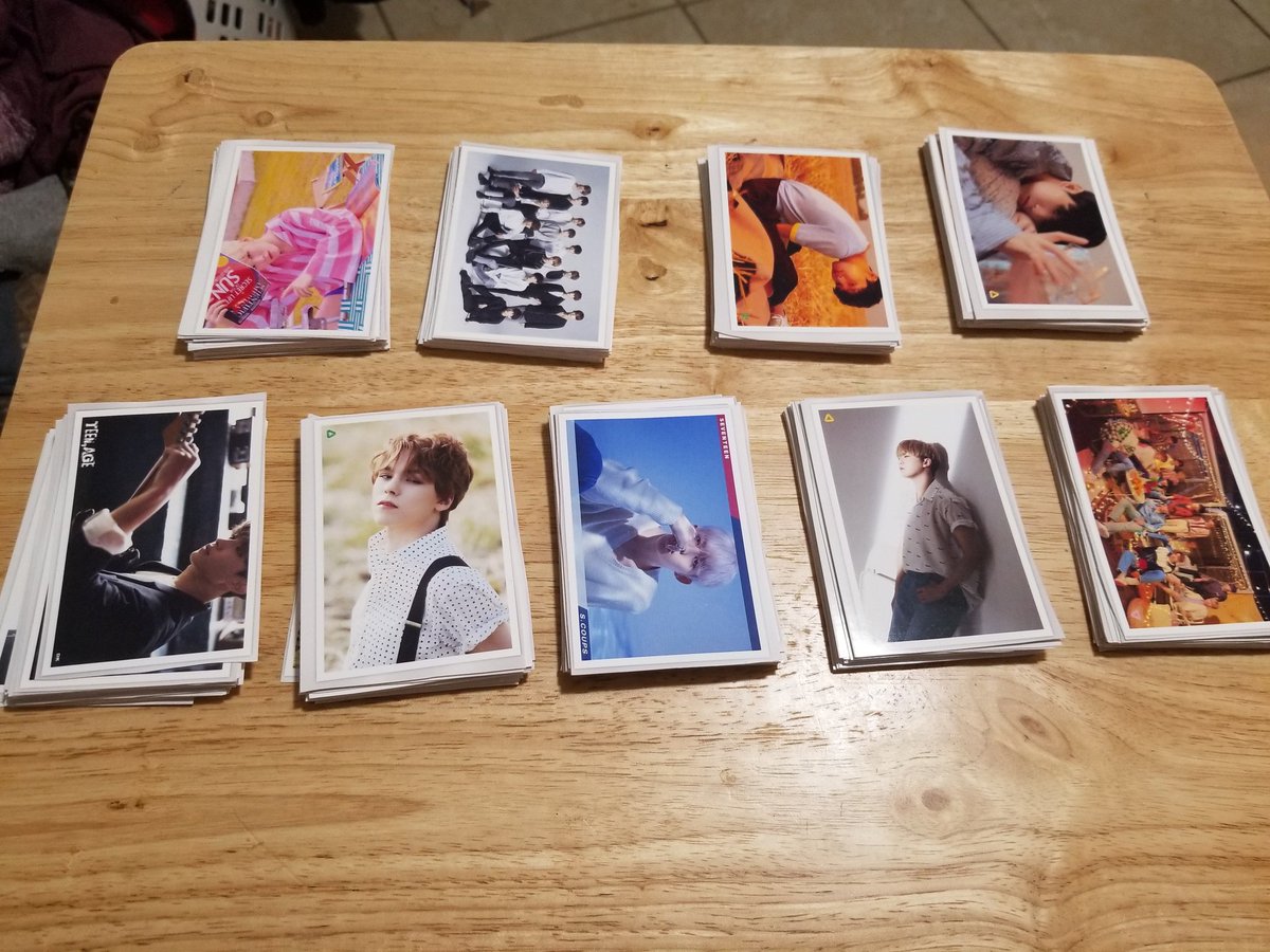 Lawl_Its_Jess's tweet photo. I have 8 different styles plus a stack of just group photos for anyone who wants to know what I have. Each style has 2 of each member. So yes. I've been a little busy 😅 #ODETOYOUinNJ #SEVENTEENinNEWARK #photocard #freebie #kpop https://t.co/7MMo90okZ9