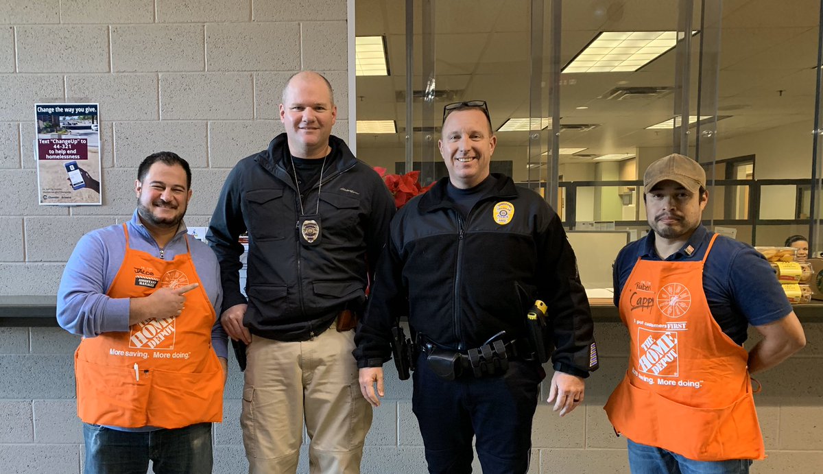 Had great time showing our appreciation to #ChandlerPD. Thank you for everything you do day in and day out and your continued partnership!! #NLES <a href="/HDPollock/">Don P</a>  <a href="/HDTilton/">Robert Tilton</a> @THD_Jen
