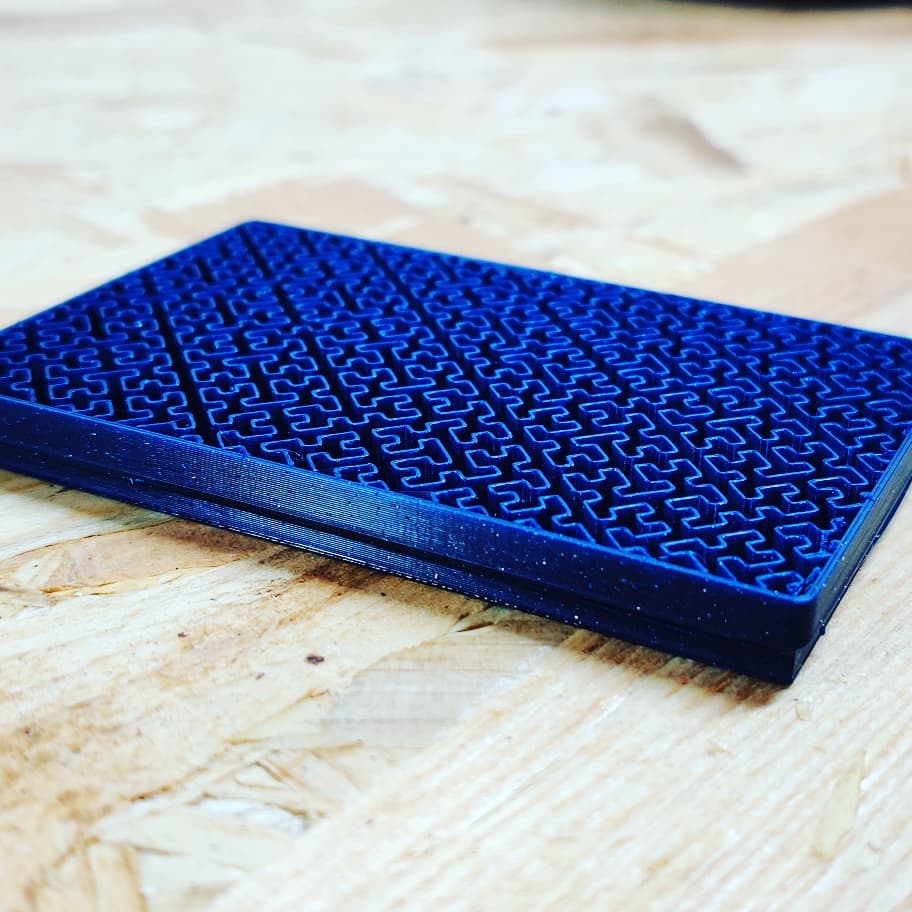 3DMonkeyNL's tweet photo. I have a small amplifier for my 3D printable speaker enclosures. So i thought to give it a nice case with another infill as design. So stunning! Printed on the Prusa Mk3s with Fillamentum Vertigo Starlight. @Prusa3D @fillamentum #speakerproject #amplifier #infill #fillamentum https://t.co/gLfYzBU6R1