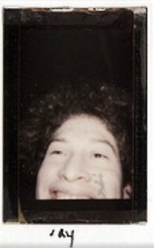 HANGEDHIGH's tweet image. who gave him the right to be so pretty i cannot-