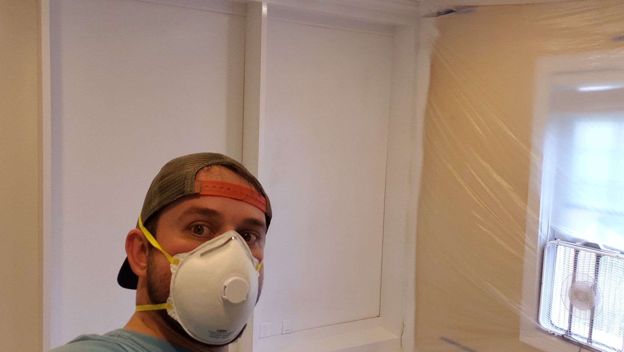 Jacob Denhollander on Twitter "So I'm spraying this bookshelf