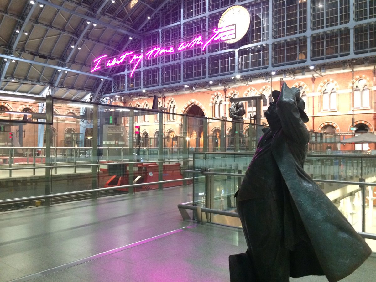 CIBSE_NatVent's tweet photo. St Pancras is such a pretty station, on my way back from #LEVN. https://t.co/lnTg09l4pp