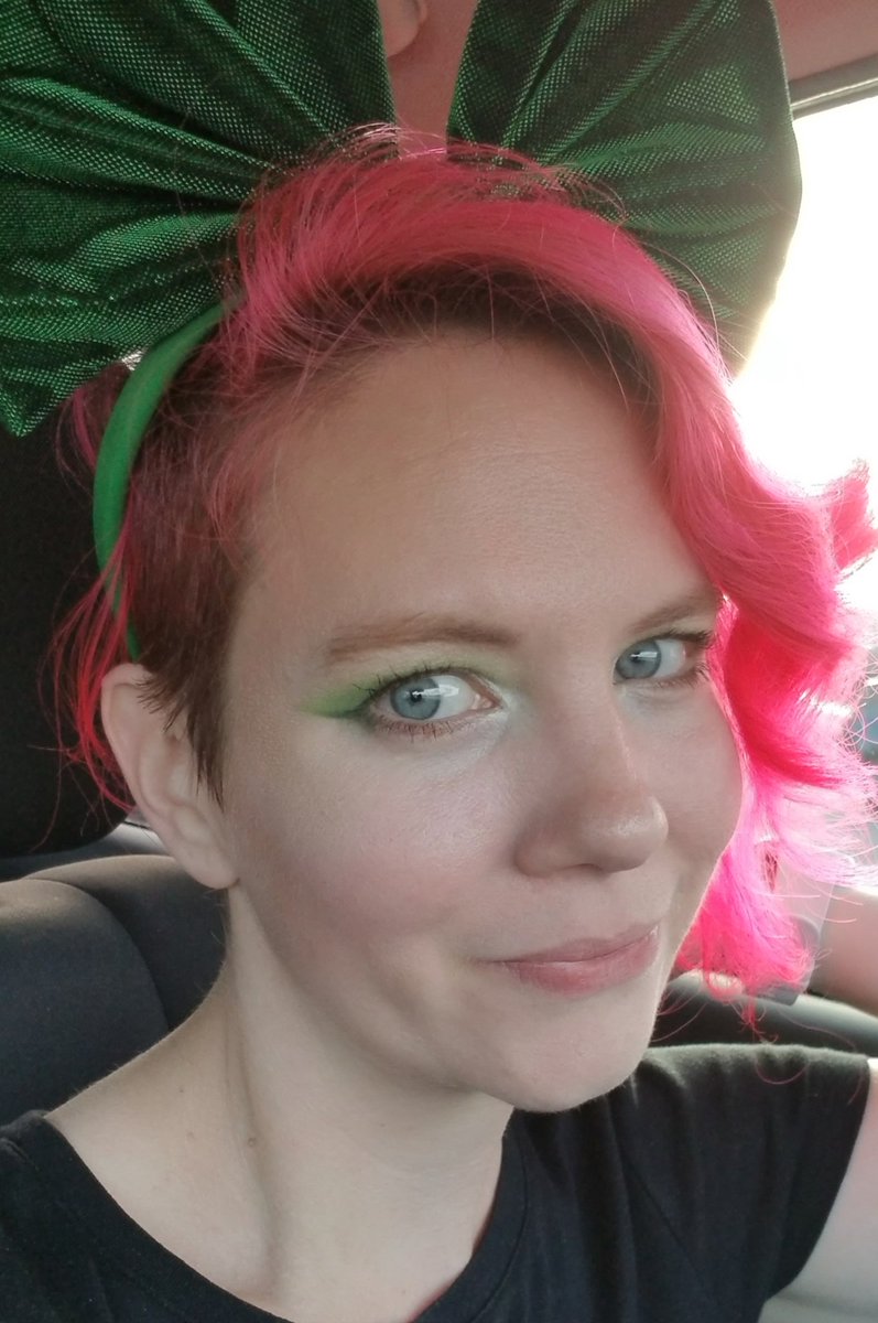 TMPTina_'s tweet image. I forget that most people find me "different" especially at work because my coworkers don't even seem to notice but we had inventory today and some of the people would just gawk at me 😂 this is an "I survived overtime and a 12 hrish shift" selfie #Retail #pinkismycolor   #tired