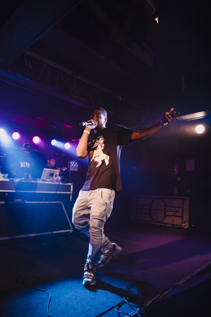 DJJTR3Y's tweet photo. Photos by @1chloeschneider π·
Artist: @BariAllen
Location: @subtchicago
#Awesomeness #Nevalookback https://t.co/EVLDu3dQ7U