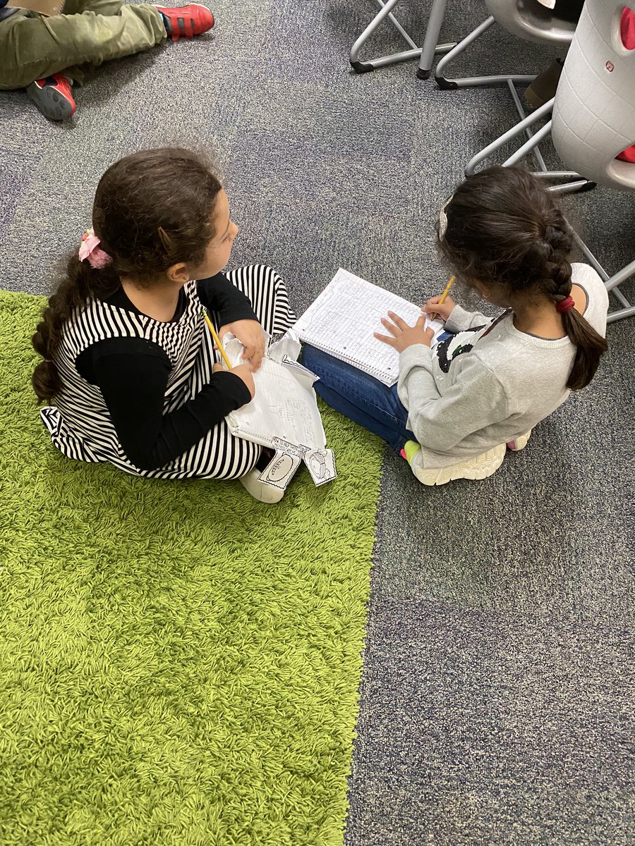 mskiedaisch's tweet photo. Second graders working hard today with their writing partners to make their poems AWESOME! #cisd #cisdourstory #vre #vre2nd https://t.co/WkgH2T6kKY