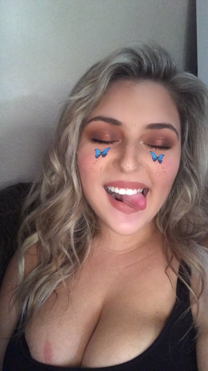 lindslayy23's tweet image. Thank you to Adelaine x Tarte pallet for this beautiful eye look today!! I’m so happy I was finally able to get it after waiting so long. ☺️ @AdelaineMorin