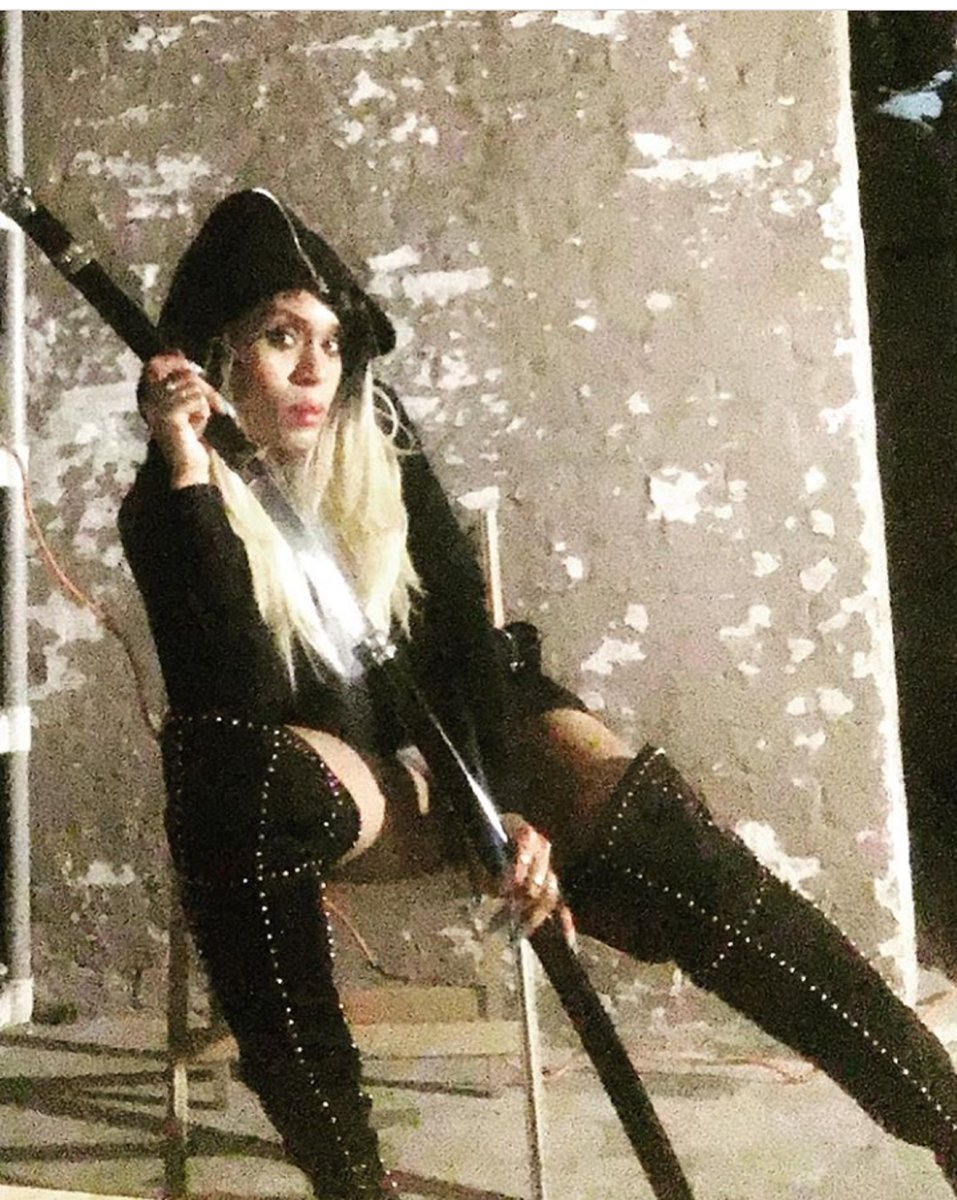 ShiLythal's tweet image. Ms. Lythal&amp;lt;3

#SHILYTHAL #DATRACKKILLA #DOPE #MC #JERSEY #FEMALERAPPERS 

iTunes, iHeartRadio, Spotify, Amazon, Pandora, Tidal, Apple Music, Google Play, Deezer