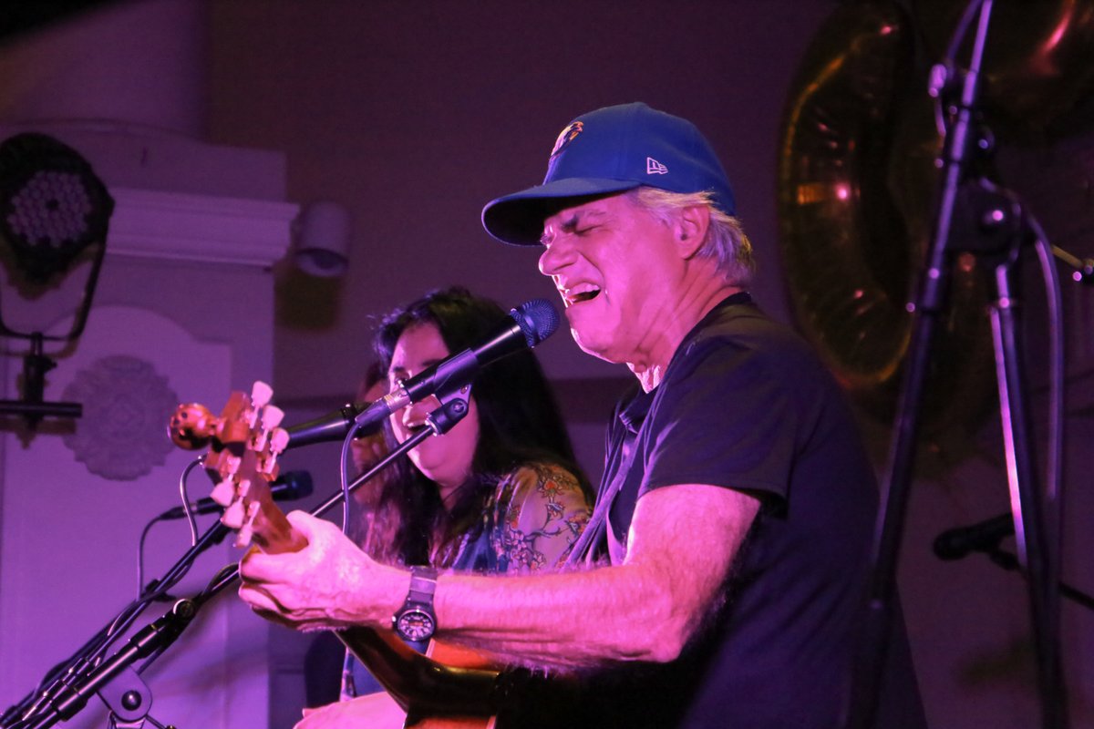 ubc_baseball's tweet image. We are only 3️⃣ weeks away from our 2nd annual Thunderstrum ⚡️ Your ticket buys you a delicious Taco Buffet and dessert, drink ticket, exciting silent auction, and a live performance from Bill Henderson of Chilliwack 🎸

Invite your friends! Tickets: bit.ly/38jlz7f