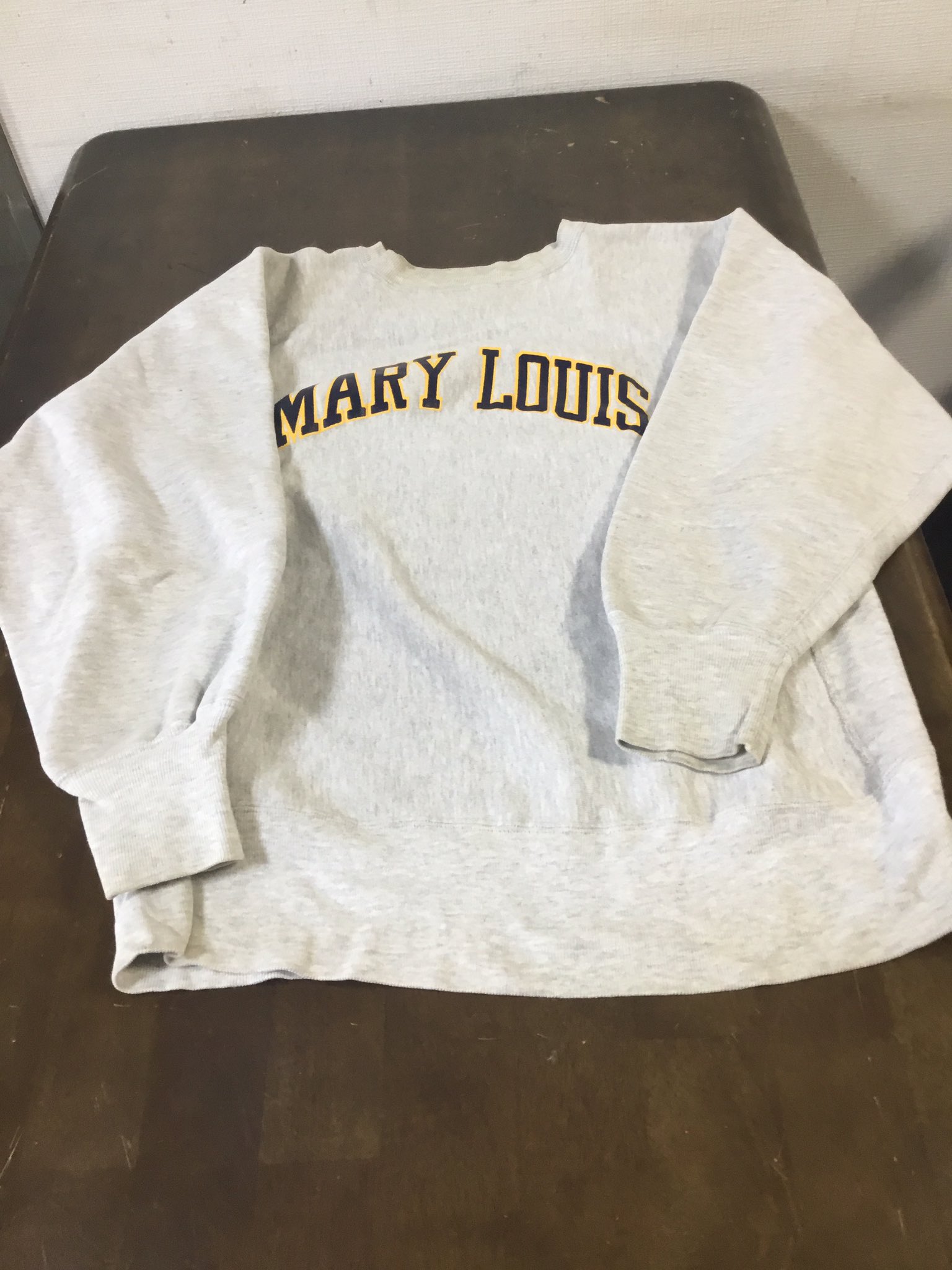 よねじ チャンピオン トレーナー私服です 90s Made In Usa チャンピオン トレーナー 古着 古着女子 お洒落さんと繋がりたい メルカリyoneji4637 メルカリでフォローして頂いた方は10 割引コメント下さい インスタグラムもフォローお願いします