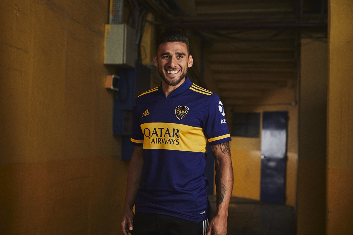 PlanetaBoca's tweet photo. 😍 La camiseta más linda del 🌎

#LaDeBoca 💙💛 https://t.co/u9JaYKRQyv