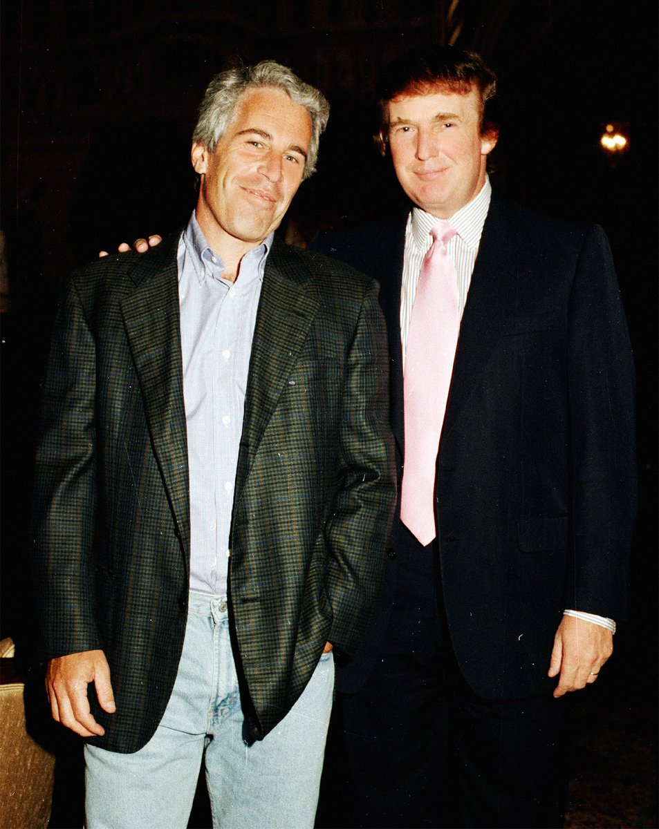 Peckshleld's tweet image. #JeffreyEpstein and Donald Trump. Best sexual predator buds. 

I like presidents who are not sexual predators.

Who else would like to have a president that is not a sexual predator?