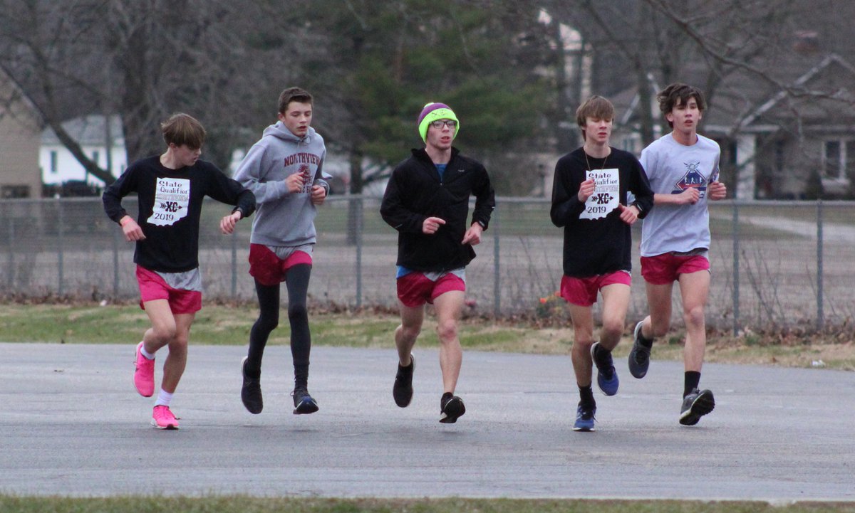 67TWR67's tweet photo. This is what happens when the Northview Distance Runners find a bag of team shorts from the 1980s - Retro Short Day. #retrorun https://t.co/nEXLNwN7MT