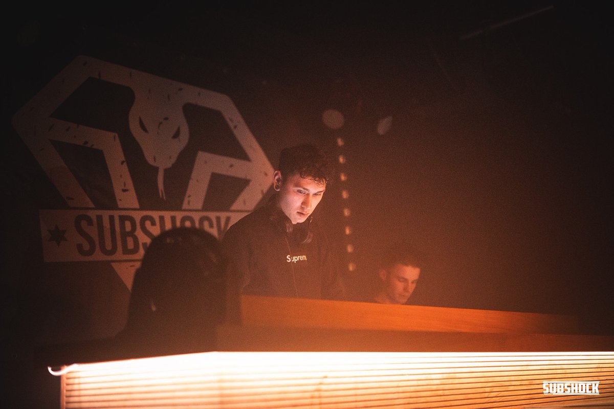 Warlockdubstep's tweet image. 👀 #subshock