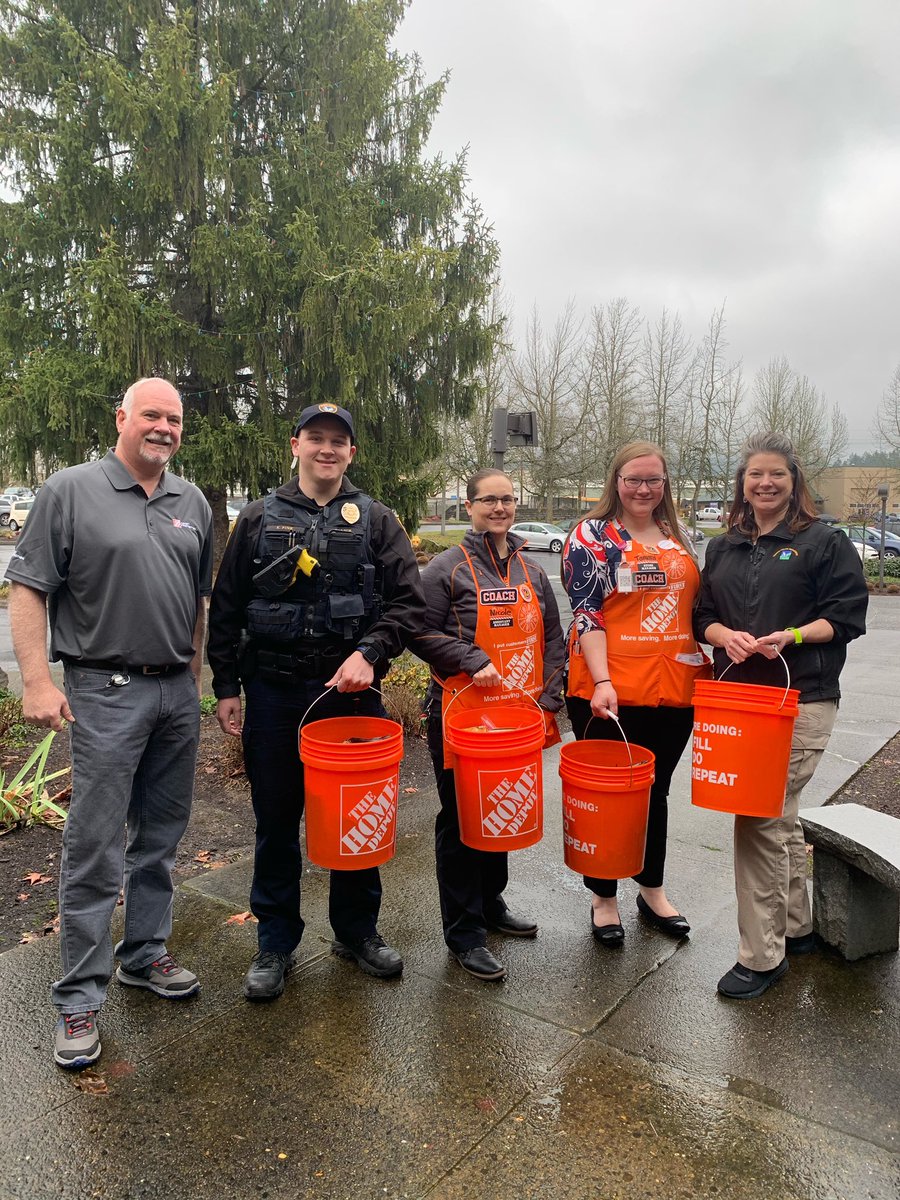 Nicole Lindgren (@nicole_l13) on Twitter photo Thank you <a href="/TigardPolice/">Tigard Police</a> for your partnership. We appreciate all you do for the community. #NationalLawEnforcementAppreciationDay <a href="/TamaraRoden/">Tamara Roden</a> @CarpenterHD4002 <a href="/huffdaddy503/">Mike Hufford</a> <a href="/Bselch/">Brianna Selch</a> <a href="/kyle_mckinnon12/">๐
บ๐๐
ป๐
ด ๐
ผ๐
ฒ๐
บ๐
ธ๐
ฝ๐
ฝ๐
พ๐
ฝ</a> <a href="/DAVIDZ927/">David Zepeda</a> <a href="/Greg_HD4002/">Greg Reding</a> <a href="/HDMike2/">HDMike</a> <a href="/FroehlerRalph/">Ralph Froehler</a> Thank you <a href="/TigardPolice/">Tigard Police</a> for your partnership. We appreciate all you do for the community. #NationalLawEnforcementAppreciationDay <a href="/TamaraRoden/">Tamara Roden</a> @CarpenterHD4002 <a href="/huffdaddy503/">Mike Hufford</a> <a href="/Bselch/">Brianna Selch</a> <a href="/kyle_mckinnon12/">๐
บ๐๐
ป๐
ด ๐
ผ๐
ฒ๐
บ๐
ธ๐
ฝ๐
ฝ๐
พ๐
ฝ</a> <a href="/DAVIDZ927/">David Zepeda</a> <a href="/Greg_HD4002/">Greg Reding</a> <a href="/HDMike2/">HDMike</a> <a href="/FroehlerRalph/">Ralph Froehler</a>
