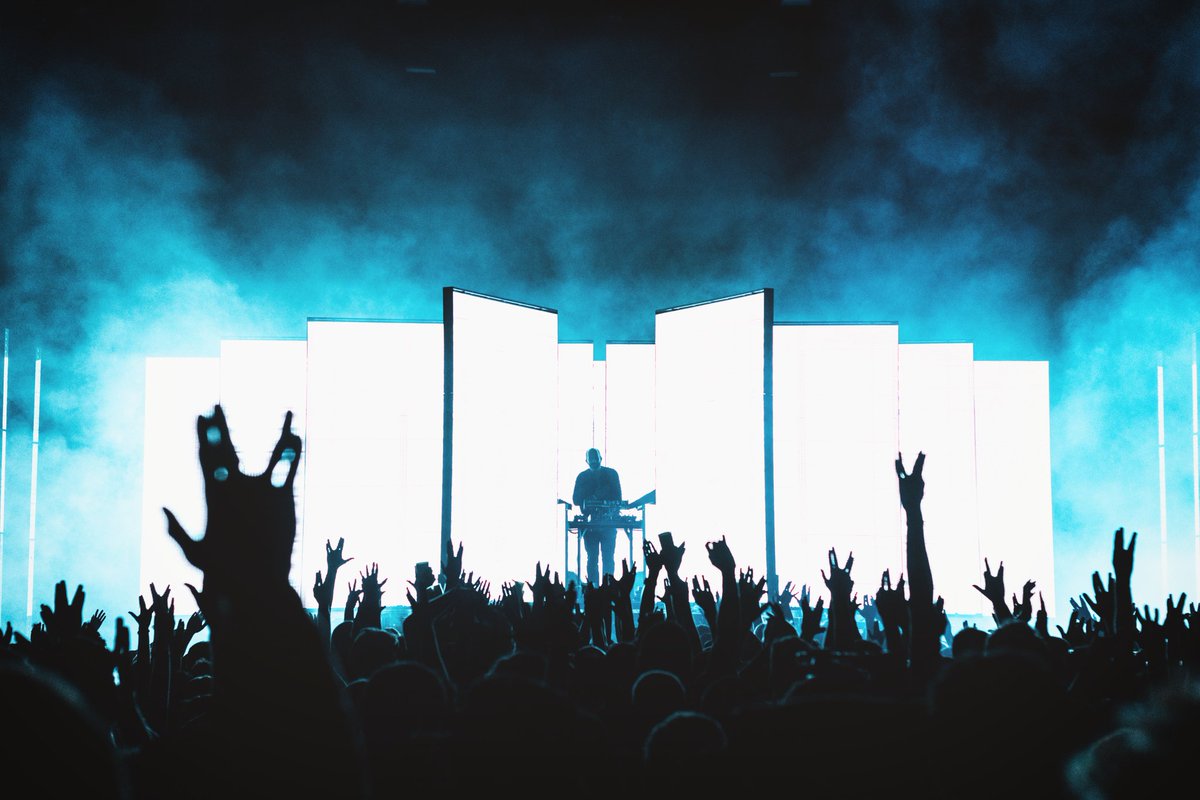 baptisteisi's tweet photo. Bon il est temps de faire quelque chose de ce compte Twitter, donc je pose ça là. Ça fait un moment que je fais de la photo, notamment en concert / festival 🙌 https://t.co/Q1fVrciA89