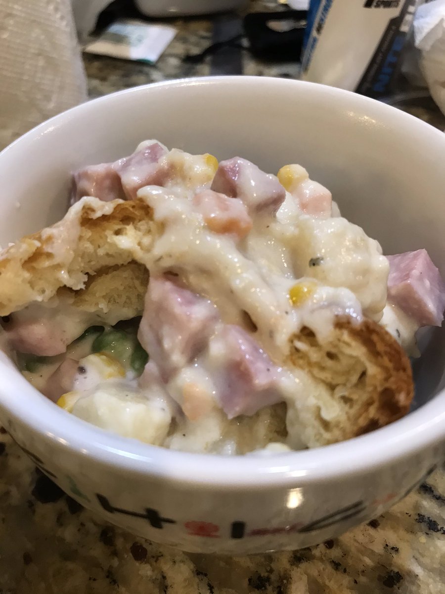 felicia_pate's tweet image. Ham Pot Pie #weeknightcooking #teacherswhocook #comfortfood