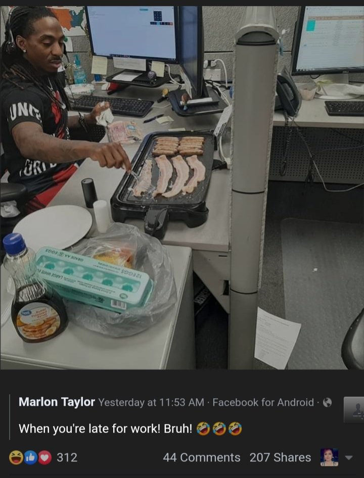 ErosandAresNB's tweet photo. When you're late for work.
Cuando vas tarde al trabajo.
#work #breakfast #bacon #eggs #sausage #breakfastatwork #mykindofjob #trabajo #almuerzo #tocino https://t.co/ndBcHl45Ul