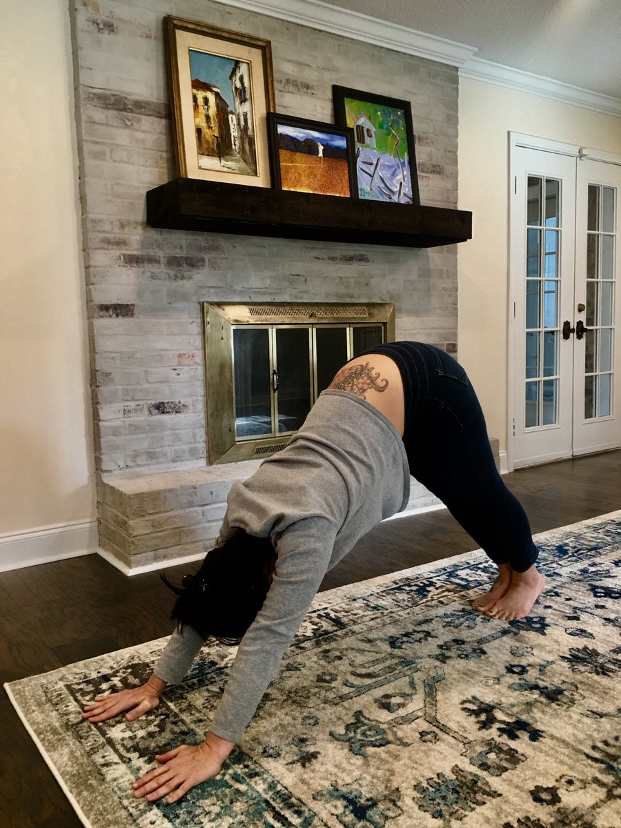 MomupK's tweet photo. Mental relaxation while stretching is so easy and necessary! Keep your blood pumping while you unwind.
Checkout MomUP! Movement on YouTube and visit https://t.co/y0BOUEh4Yj to see how easy it is!
#momup #momupmovement #fitmom #weightloss https://t.co/x5icX3stmk