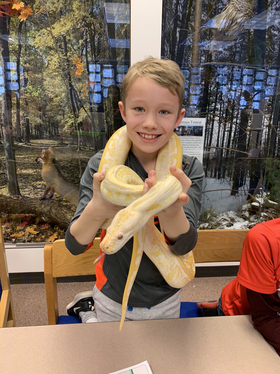 SRR 5th and 6th graders had a blast and learned a ton at this years #ScienceFEST <a href="/isd47/">Sauk Rapids-Rice Public Schools</a> <a href="/StorminatPV/">Pleasantview</a> <a href="/missheightselem/">MHES Elementary</a> <a href="/SRRMiddleSchool/">SRR Middle School</a> <a href="/ricemnelem/">Rice Elementary</a>