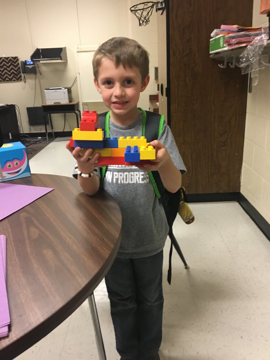 NOEMIBAKERASP's tweet photo. Today kindergarten and 1st grade learned about the Wright brothers and the first airplane. We built airplanes out of legos, and learned how to make paper airplanes. #LearnGrowLead @Steamybakerbears https://t.co/Ta3fpNJgvi