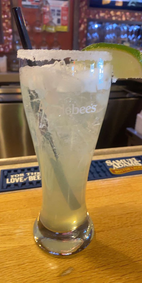 Samantha12Sue's tweet image. needed🍹 #margarita #Applebee’s #bar #BarSide #GoodDay #LittletonNH