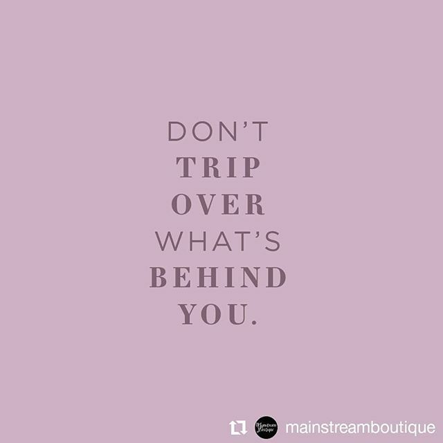 bysarabeara's tweet photo. A nice reminder for the new year 🙌🏻 .
.
.
.
.
#design #workfromhome #minnesota #artdirector #socialmediadesign #mainstreamboutique #quoteoftheday #quotestoliveby #twincities https://t.co/ana75QTiSI https://t.co/mA9xFWNDO9