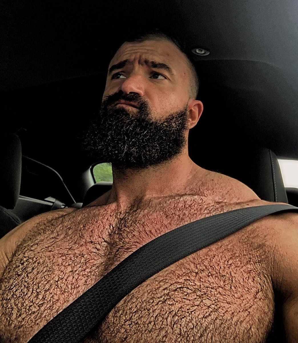 squires_cor's tweet photo. Too cold outside.
.
.
#superheavyweight #musclebear #hairychest #beardedmuscle #menwithbeards #menwithmuscle #lobobear #musclebear #musclewolf #wolfbear #hairymuscle #furrymuscle #Muscledaddy https://t.co/BcZtxJA5kE