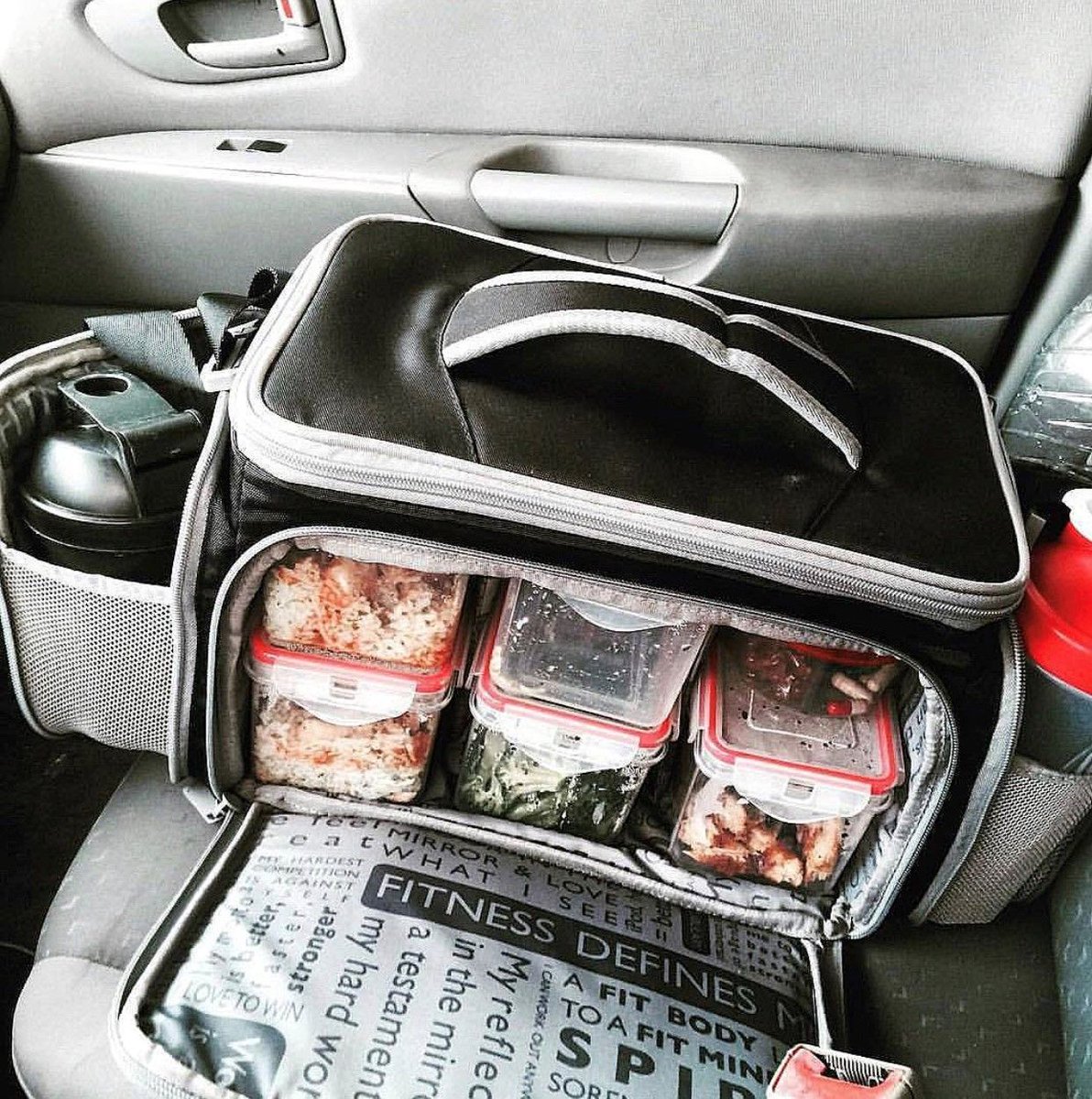 Staying dedicated to your 2020 goals? Reward yourself with 30% off your next order (including sale items!) 👏 Use code GOALS30. Valid through 1/12. Shop now: buff.ly/2QvedrN. #NiceBag #FitmarkBags⁣
⁣
📷: @abood_dxbfitness ⁣