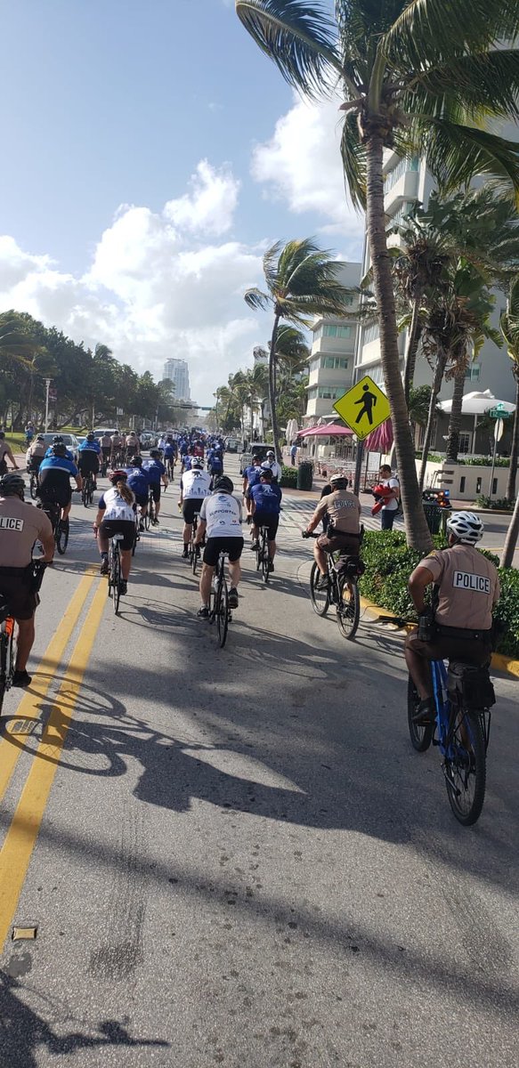 MiamiDade_SO's tweet photo. This morning, our officers joined several agencies at the annual @WWP bike ride. The ride is a unique opportunity for wounded service members and veterans to use cycling and camaraderie to overcome physical, mental and emotional wounds. 🙌 #SoliderRide https://t.co/lDAgIkh8xM