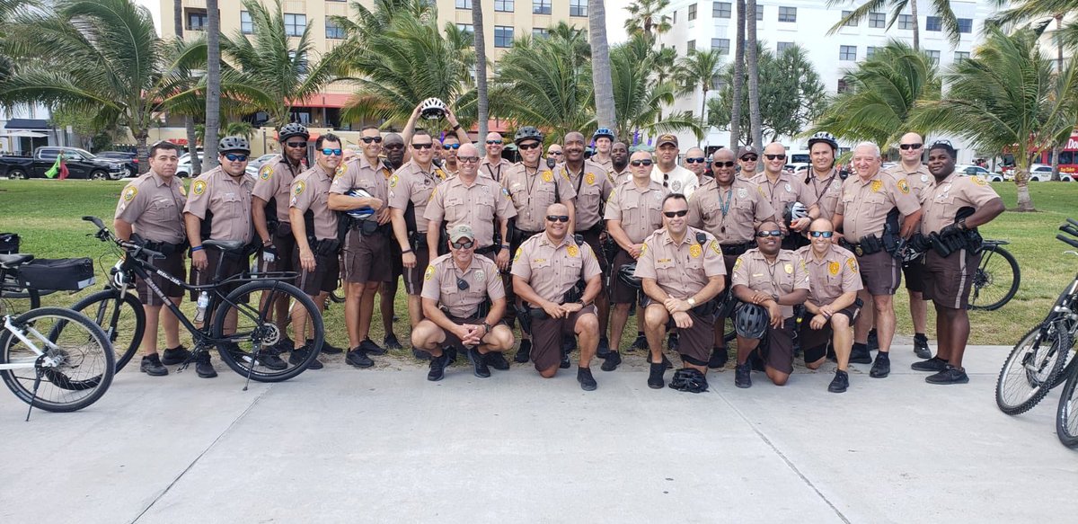 MiamiDade_SO's tweet photo. This morning, our officers joined several agencies at the annual @WWP bike ride. The ride is a unique opportunity for wounded service members and veterans to use cycling and camaraderie to overcome physical, mental and emotional wounds. 🙌 #SoliderRide https://t.co/lDAgIkh8xM