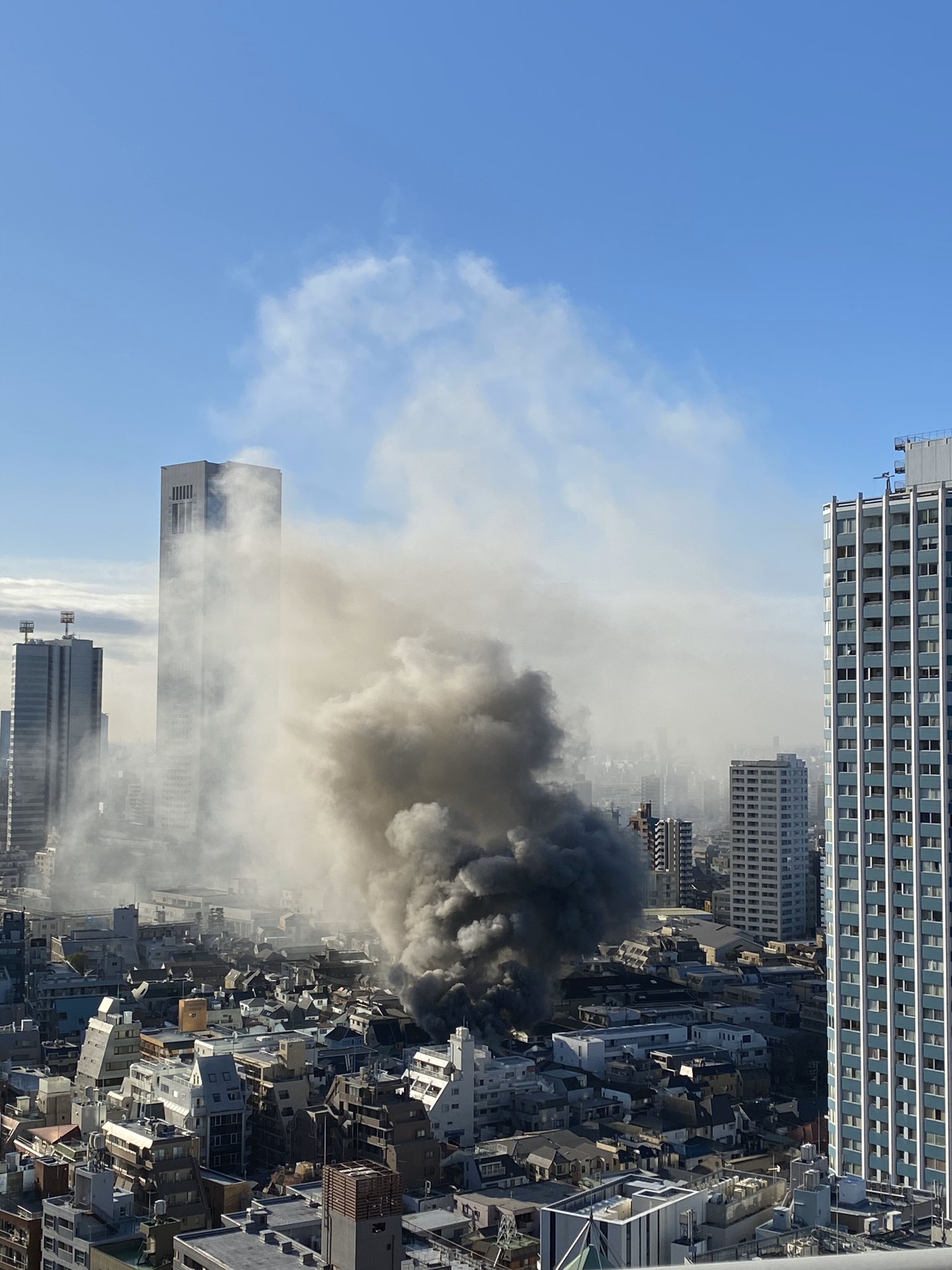 新宿の弁当店の火災現場の画像