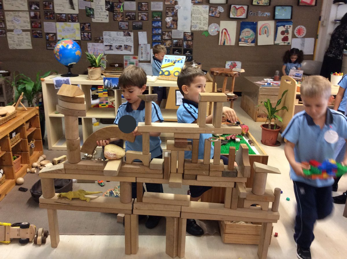 dbis_rec's tweet photo. Reception Safari have showed great enthusiasm and problem solving skills during STEAM Week. We particularly enjoyed the ‘higher’ challenges. What a great start to Term 2! https://t.co/8O9FDFUV8C