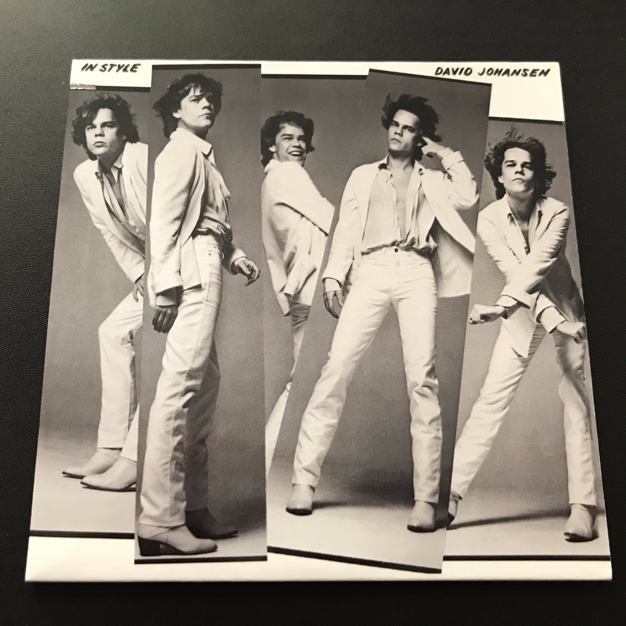 Spinning this today, produced by Mick Ronson!
Happy Birthday David Johansen! 