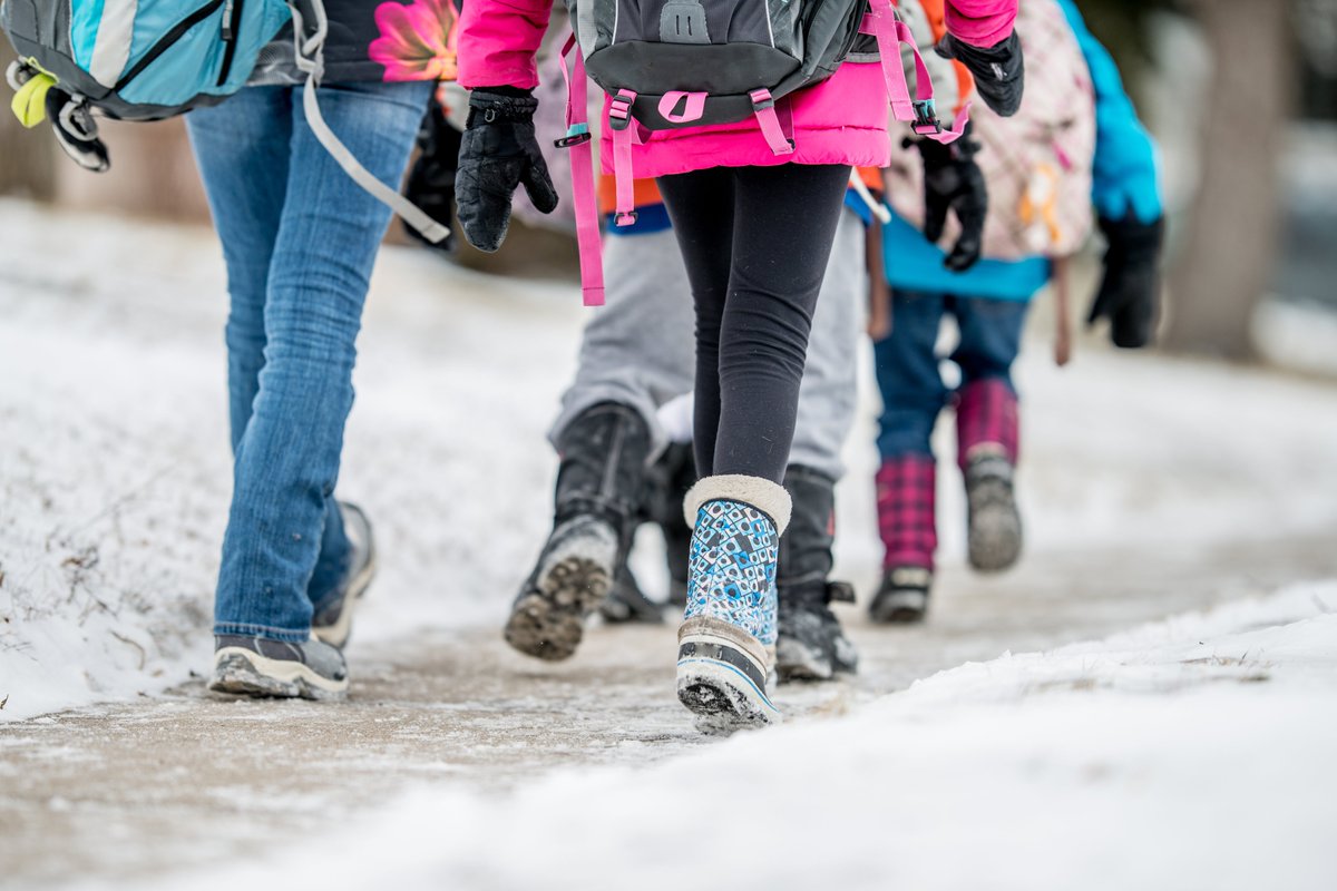 With snow in the forecast, families, students &amp; staff are reminded about Surrey Schools' severe weather procedures: surreyschools.ca/NewsEvents/Pos…

#sd36learn #SurreyBC #WhiteRock