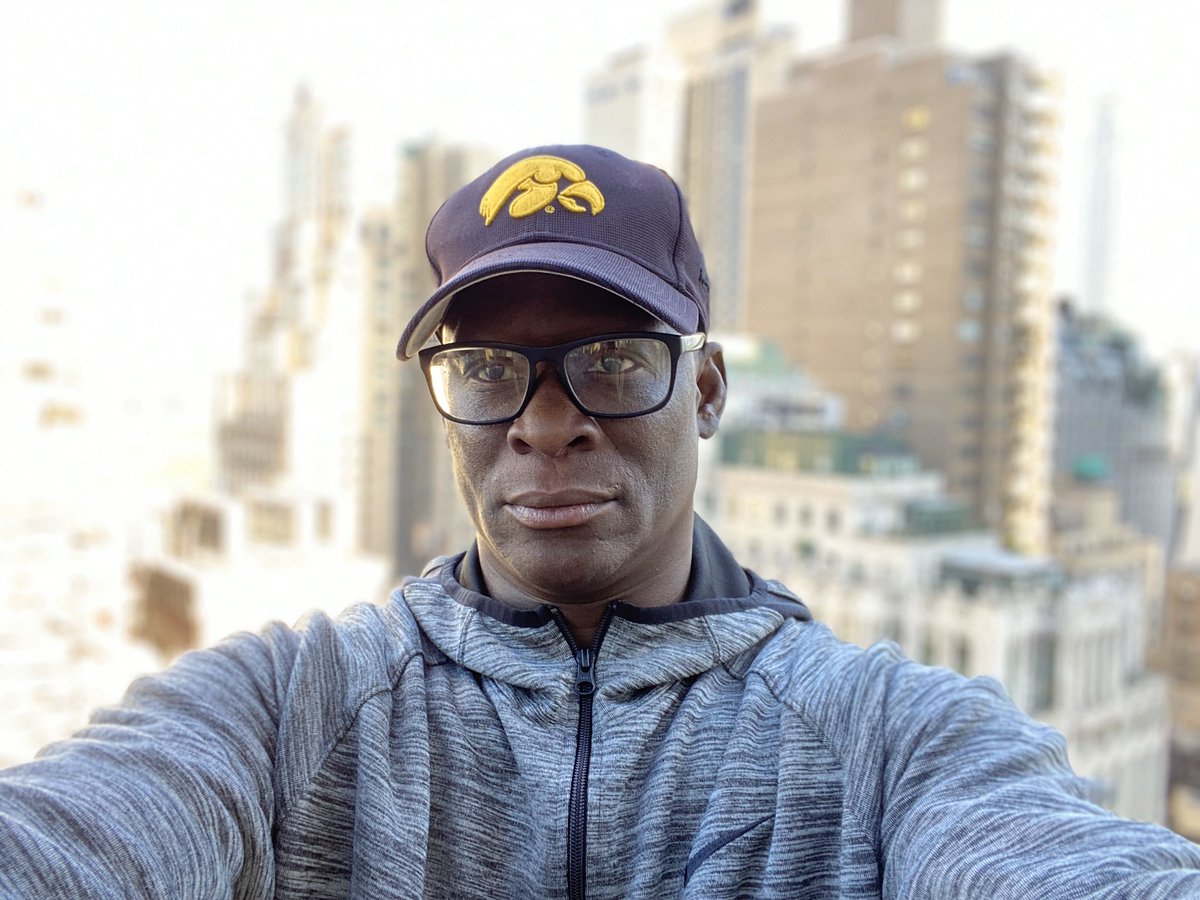 eddieknowsmoore's tweet photo. #BlackInNYC #Grinding4Equity #MooreWork2Do #StartedFromDaBottom https://t.co/rvhgdktiJT