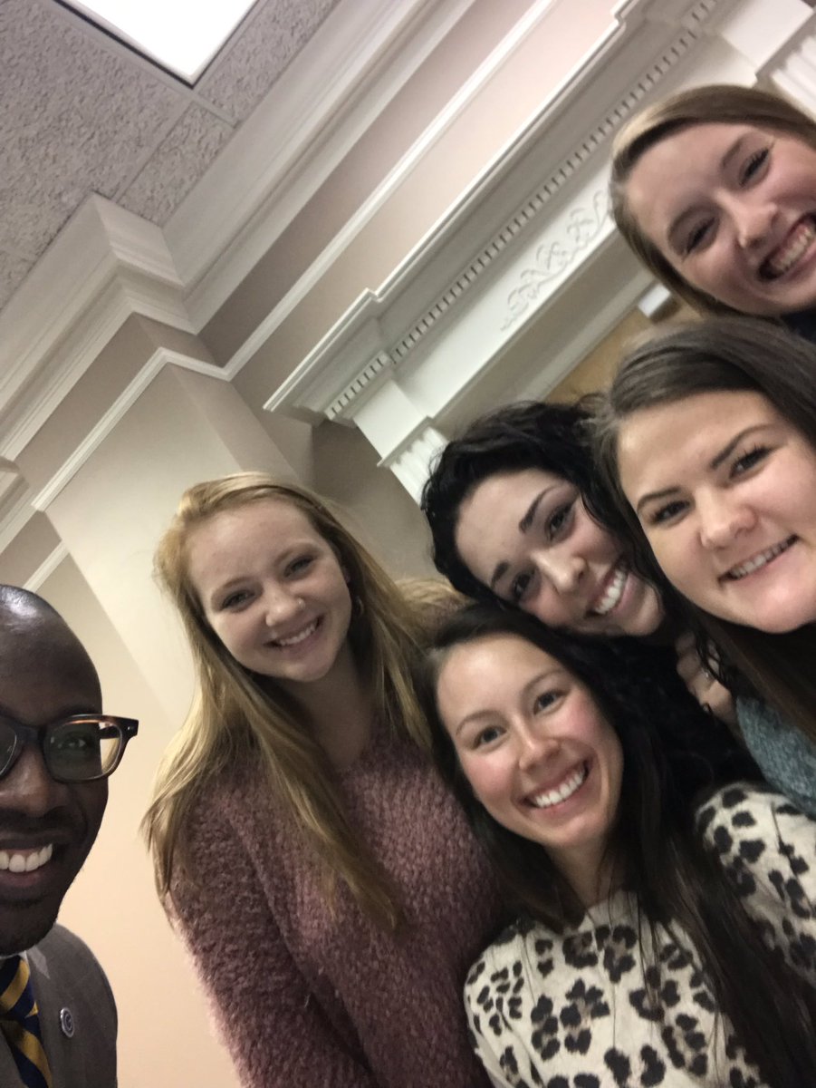 Alison and I enjoyed spending some time with the <a href="/GSCSoftball/">GSC Softball</a> Team at dinner. We are so fortunate to have these talented student athletes <a href="/GordonState/">GordonStateCollege</a>. Looking forward to a fantastic season. #GSCHiglandersForward