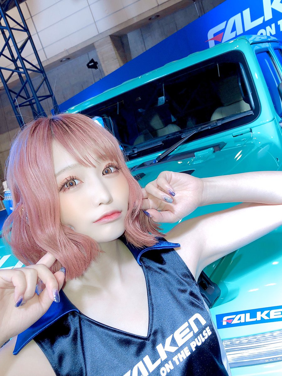 yuina_2780's tweet image. #東京オートサロン2020 

始まりましたぁぁぁぁぁあ！！！

派手髪代表岩瀬唯奈です💄💓

1年に1度の大イベント
是非記念にお写真撮りに来てね◎

#TAS2020 
#TAS
#ファルケン
#西ホール1