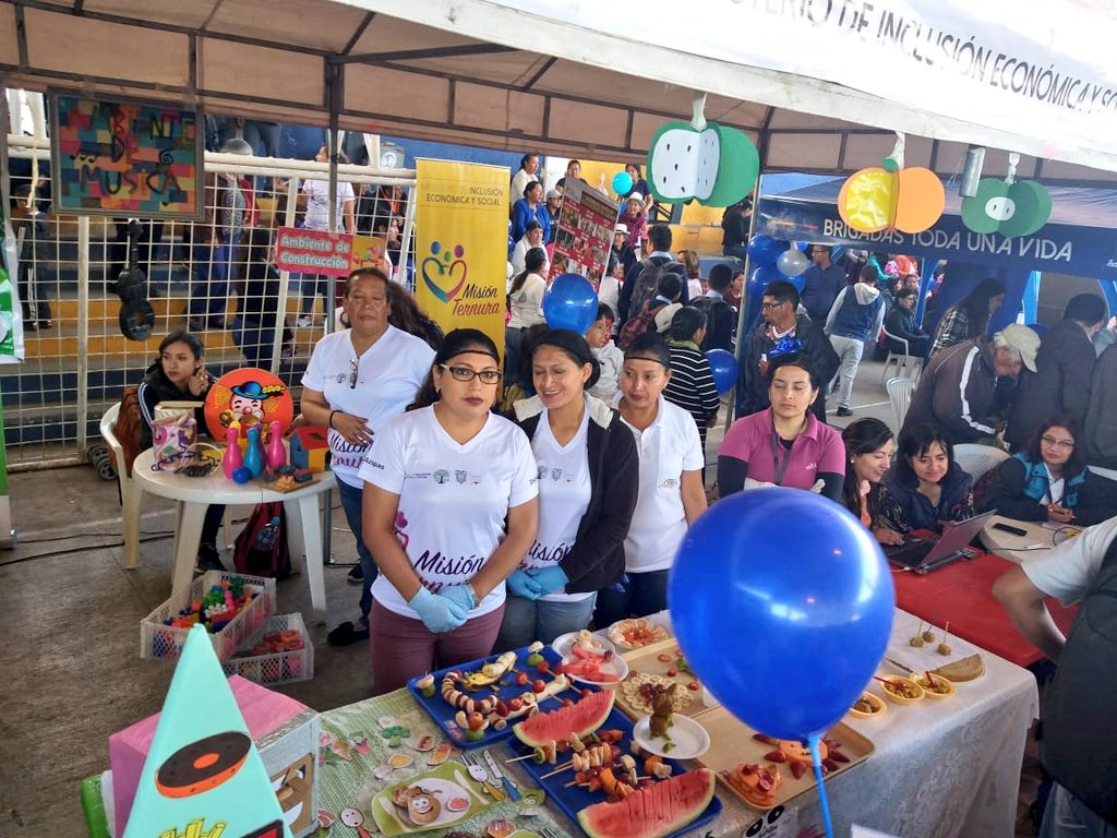 BorisFernandezD's tweet photo. Feria Toda Una Vida || En Javier Loyola se firmó carta compromiso para atender a 60 personas con discapacidad un compromiso de @InclusionEc en coordinación con el GAD Parroquial.

@IvanGrandaM
@Lenin
 #BrigadasTodaUnaVida
#GobiernoEnAcción https://t.co/VnV7OZmyP6