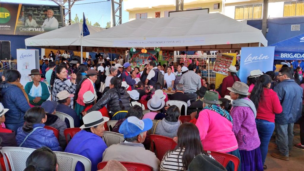 BorisFernandezD's tweet photo. Feria Toda Una Vida || En Javier Loyola se firmó carta compromiso para atender a 60 personas con discapacidad un compromiso de @InclusionEc en coordinación con el GAD Parroquial.

@IvanGrandaM
@Lenin
 #BrigadasTodaUnaVida
#GobiernoEnAcción https://t.co/VnV7OZmyP6