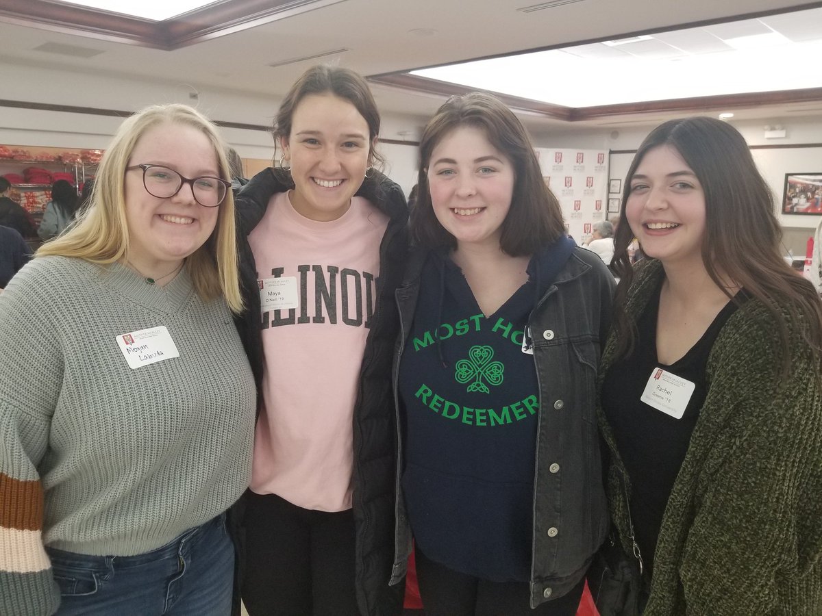 McAuleyMacs's tweet photo. Macs who were home for the holidays stopped in to our College Hang Out today! Pizza, prizes, cookies and catching up with friends were on the agenda. ๐๐ช #welcomebackmacs #traditionnevergraduates https://t.co/DWYIL6X7uZ