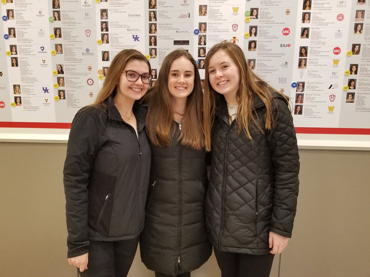McAuleyMacs's tweet photo. Macs who were home for the holidays stopped in to our College Hang Out today! Pizza, prizes, cookies and catching up with friends were on the agenda. ๐๐ช #welcomebackmacs #traditionnevergraduates https://t.co/DWYIL6X7uZ