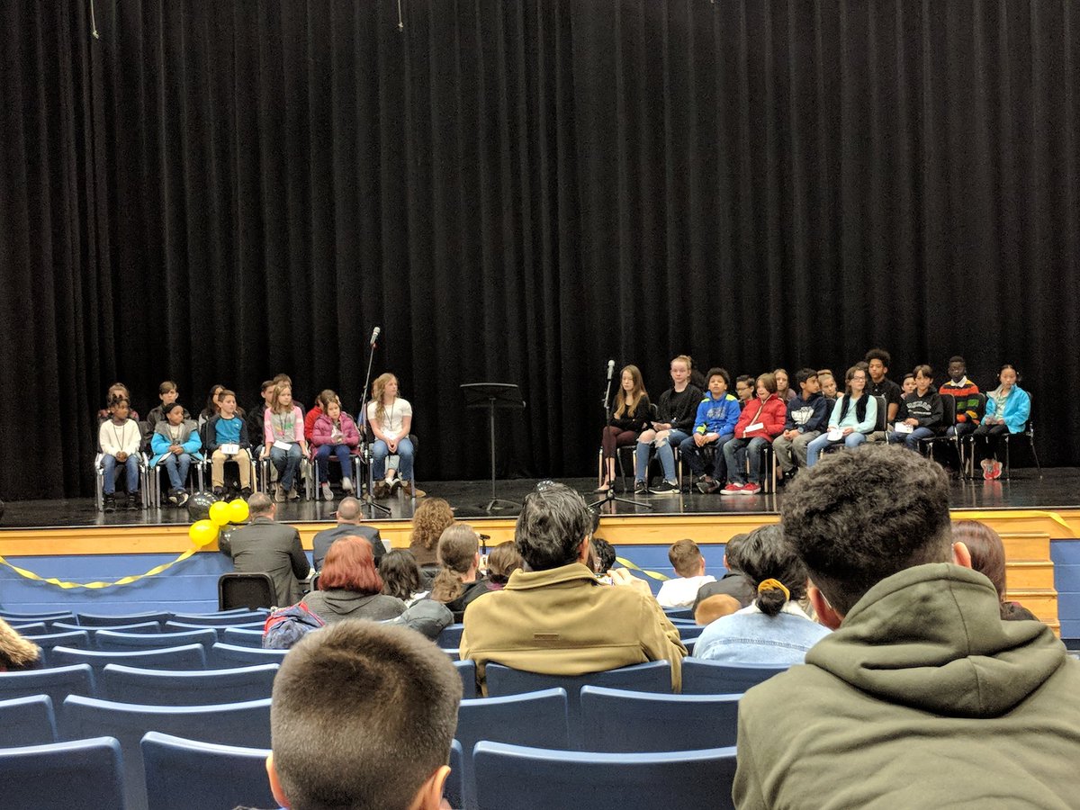 teach1fly's tweet photo. Jackie from Mrs. Gearhart's class is doing an awesome job at the county spelling bee. 5 rounds and counting! So proud! #rr_bulldogs https://t.co/pYPjoWaOGL